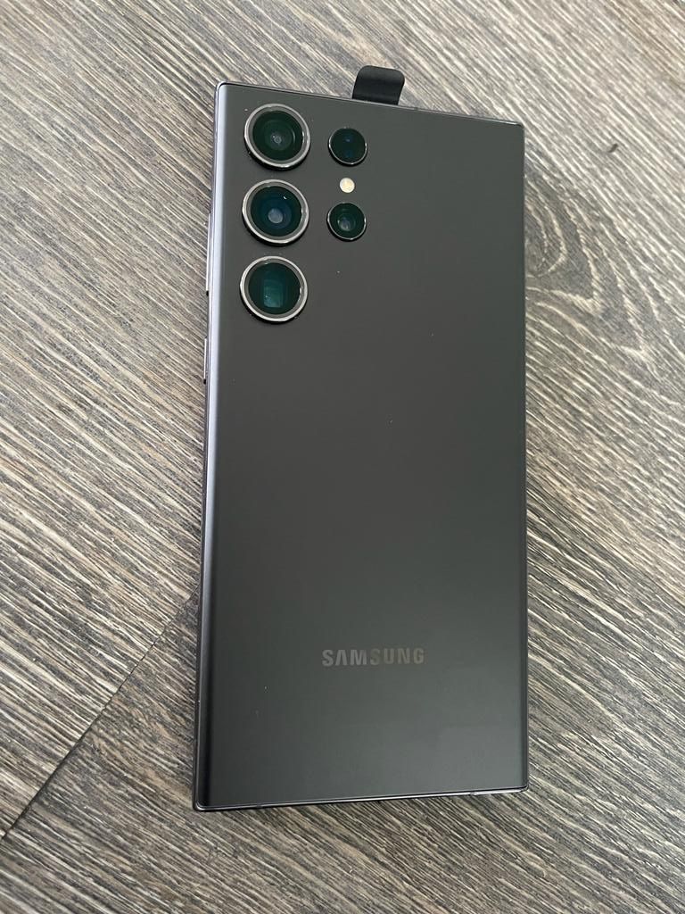 Samsung Galaxy S23 ULTRA 5G - 512GB - Unlocked