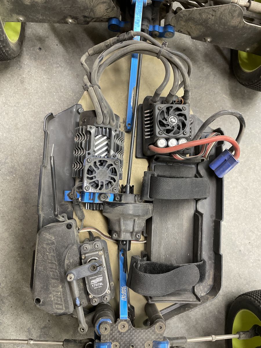 Main image 3