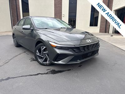 2025 Hyundai Elantra Hybrid Limited