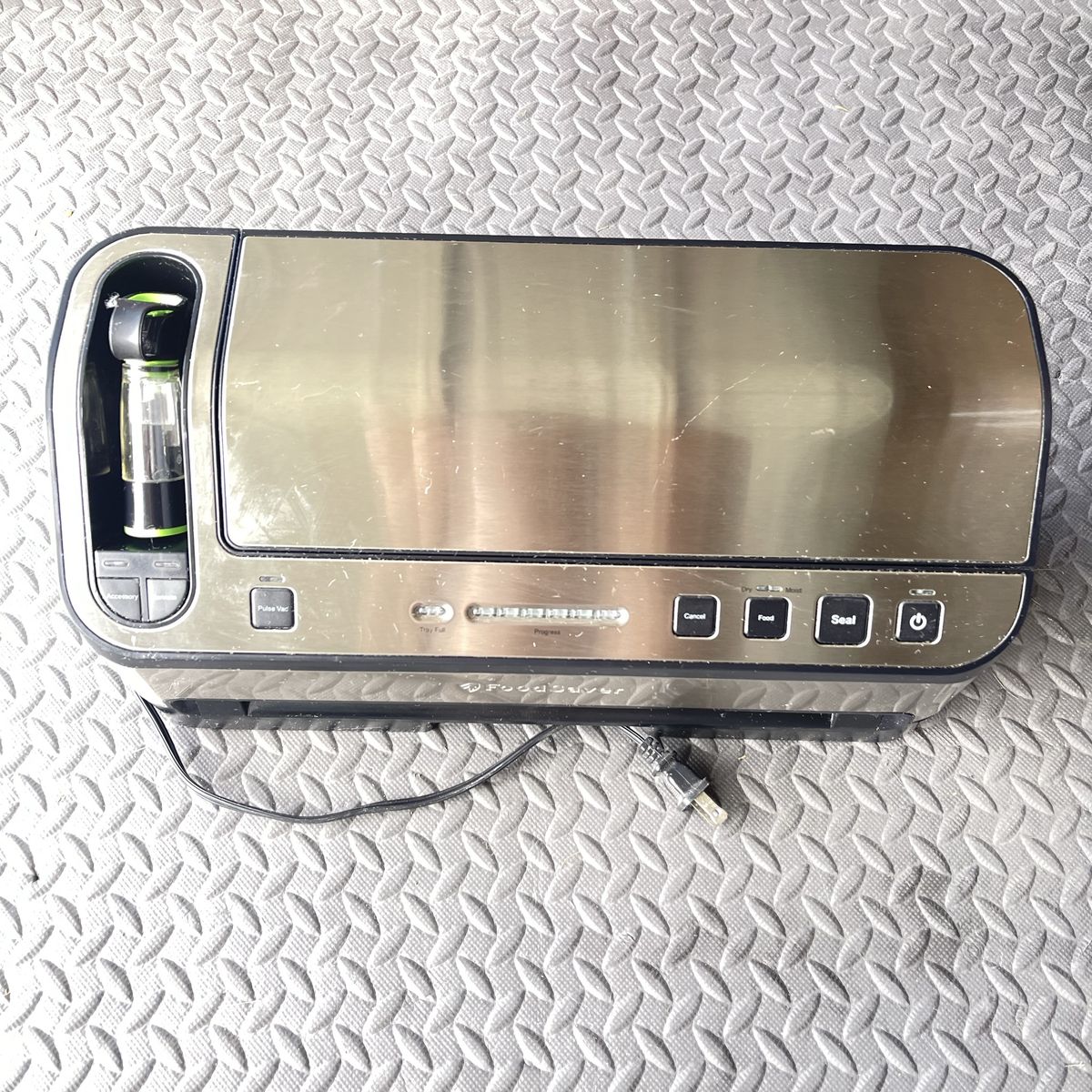 FoodSaver Vacuum Sealer
