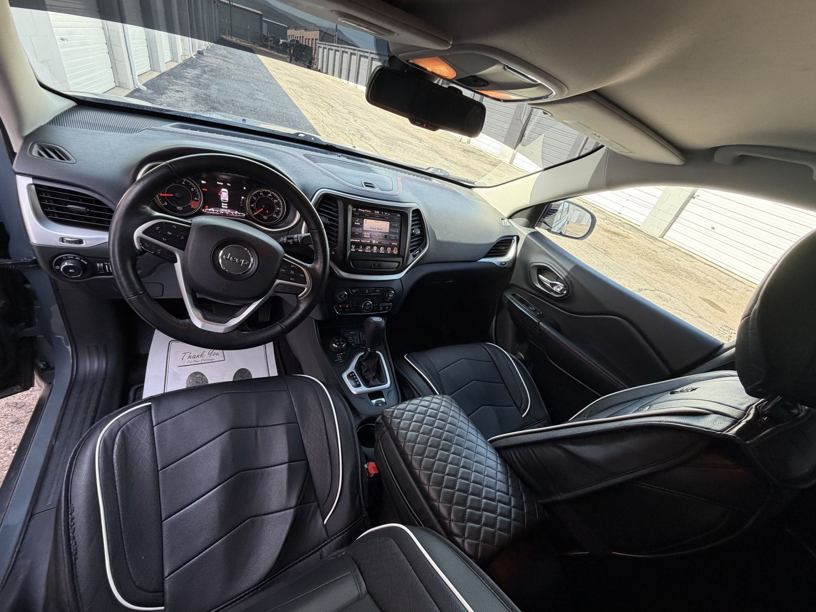 Main image 13