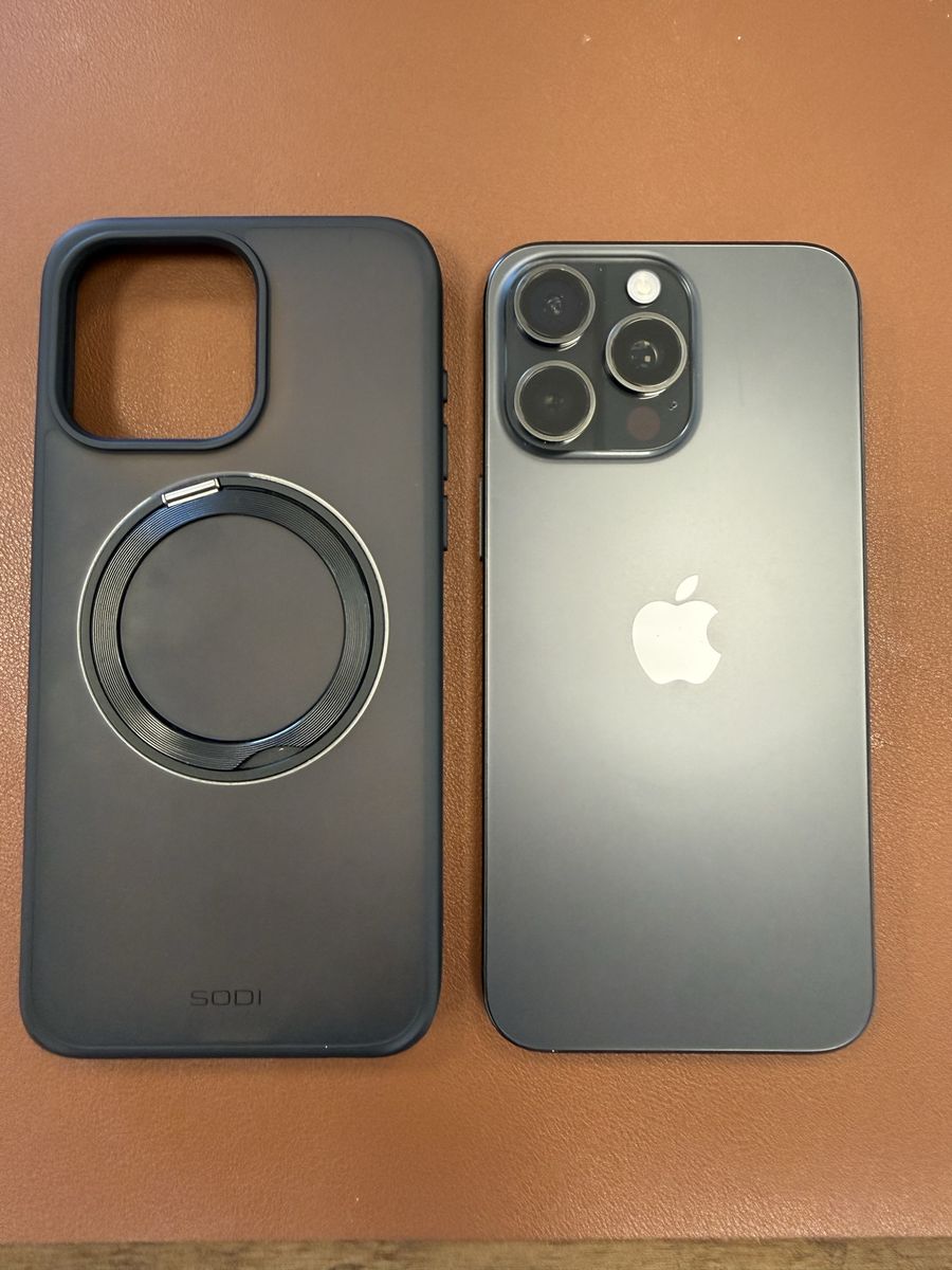 iPhone 15Pro Max 256GB Space Black, AT&T w/ Sodi Magsafe Case 98% Battery