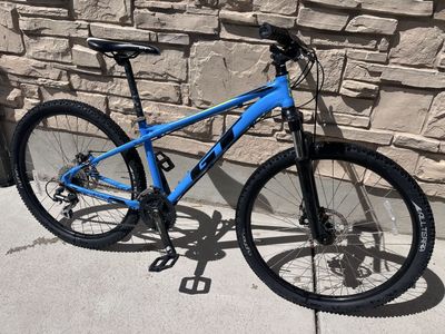 GT Agressor Pro Small Frame 27.5 Wheels