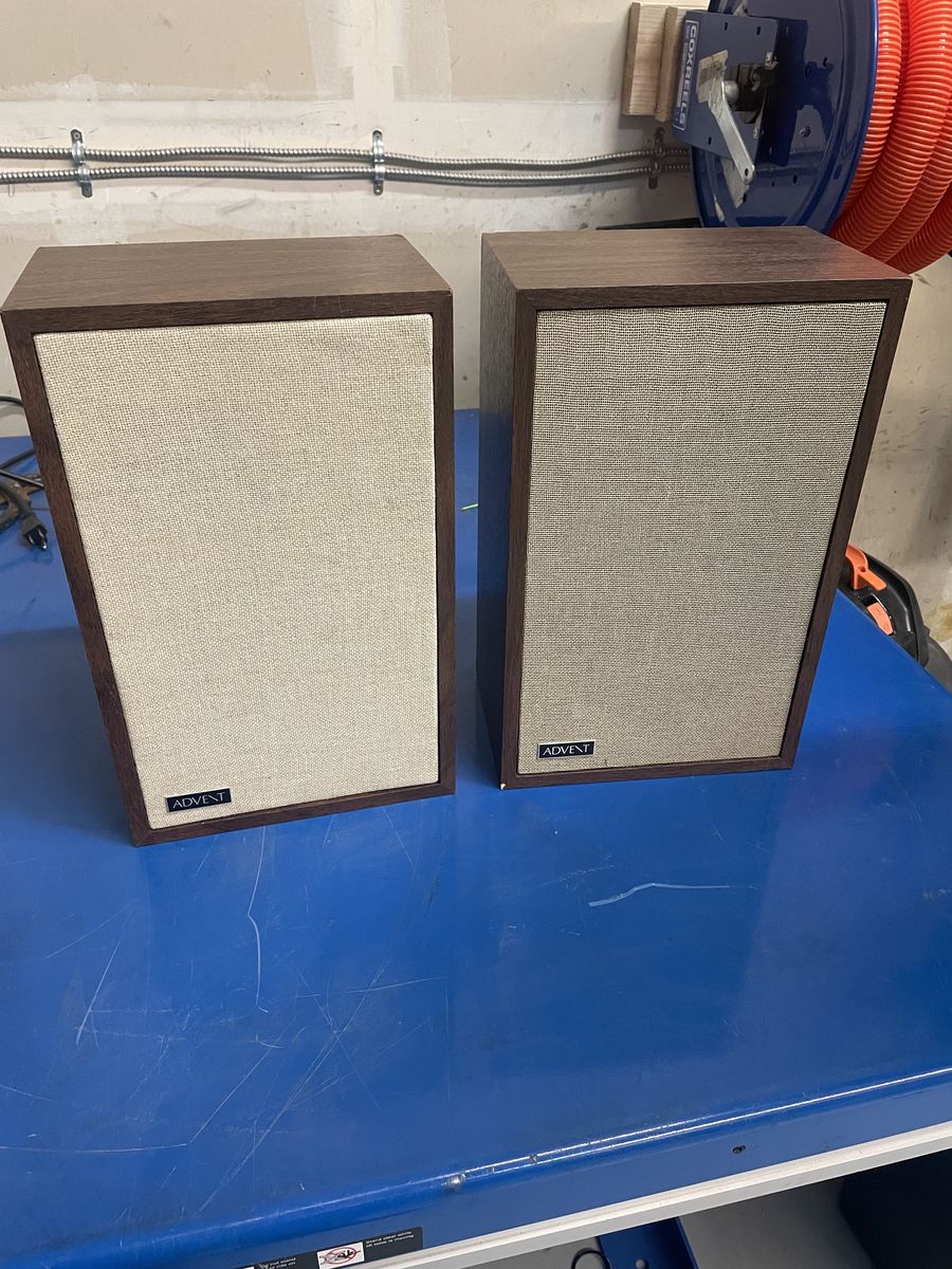 Advent 3 Vintage Bookshelf Speakers Set 8 Ohm – Used