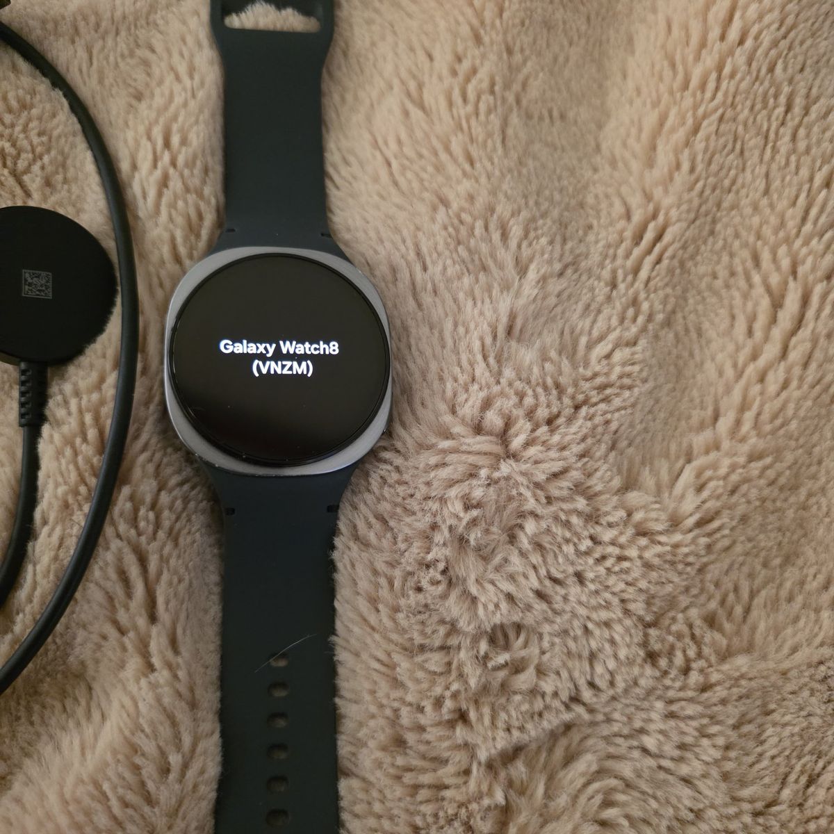 Samsung Galaxy Watch 8 40mm Bluetooth GPS
non-LTE Smartwatch SM-L320 Gray with Charger