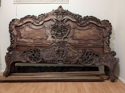 Late 1800 early 1900 Antique Hand Carved Mahogany King size Bed