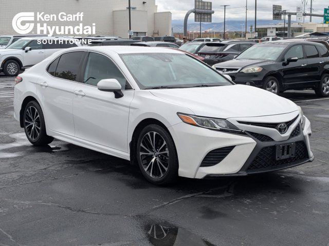 2019 Toyota Camry SE