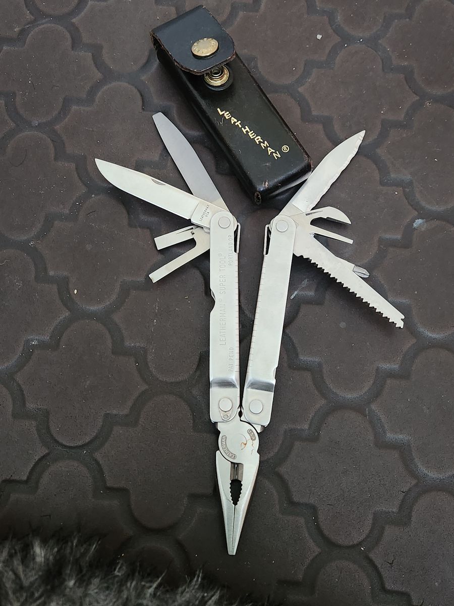 Vintage Leatherman Super Tool with Original Leather Sheath