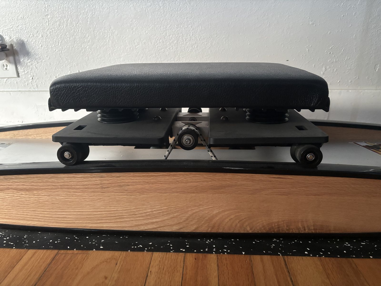 Main image 4