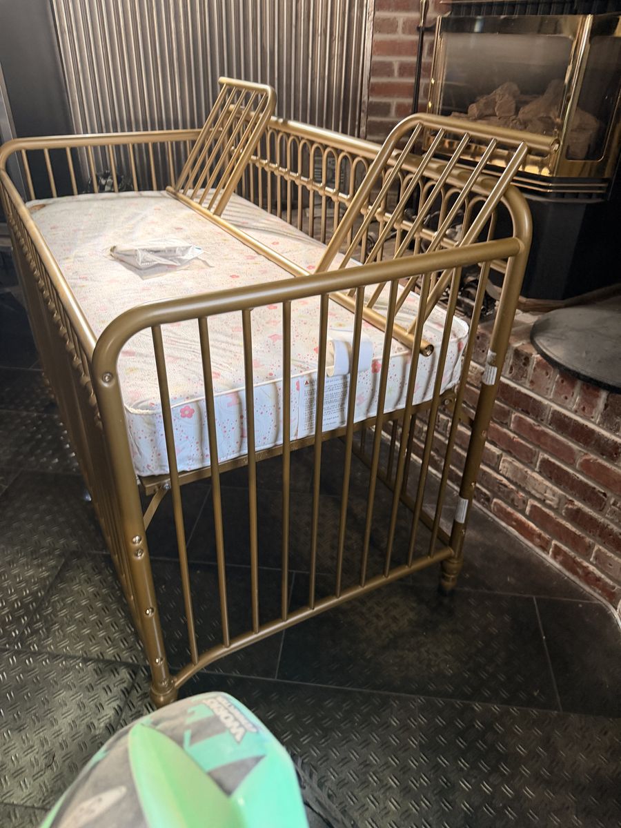 Crib/day bed