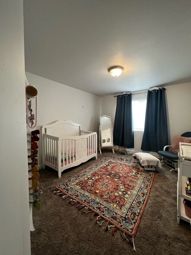 Main image 12