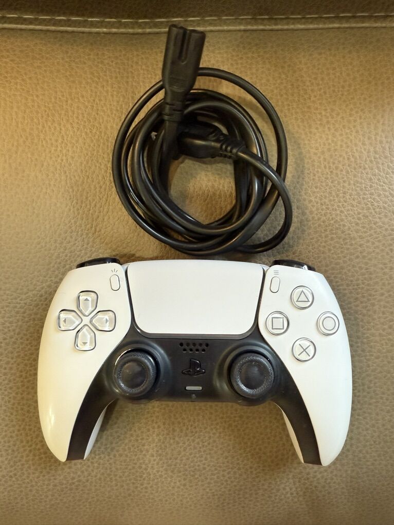 Main image 3