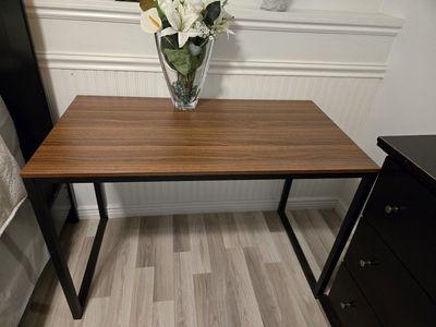 Minimalist Computer/Writing Desk – Wood & Metal Frame