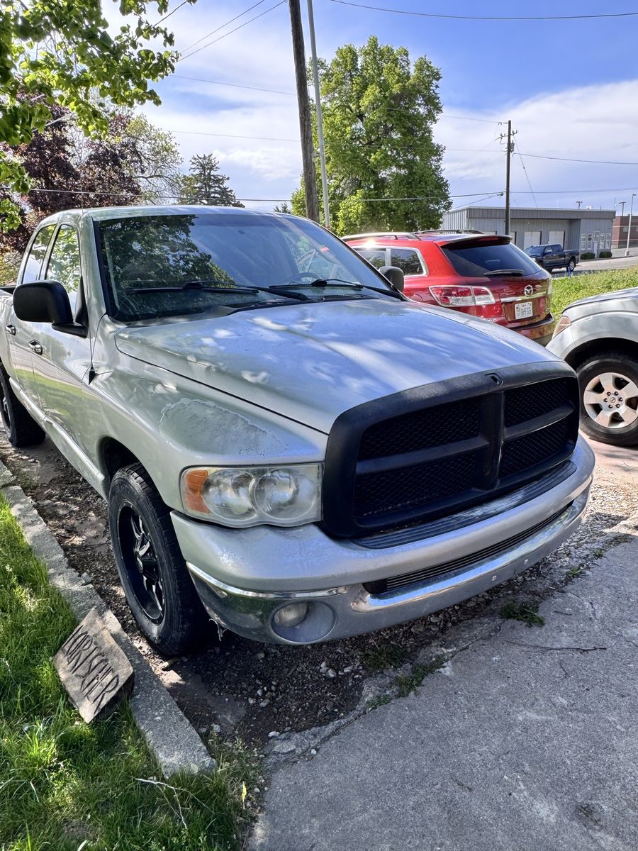 2004 Dodge Ram 1500 SLT Plus