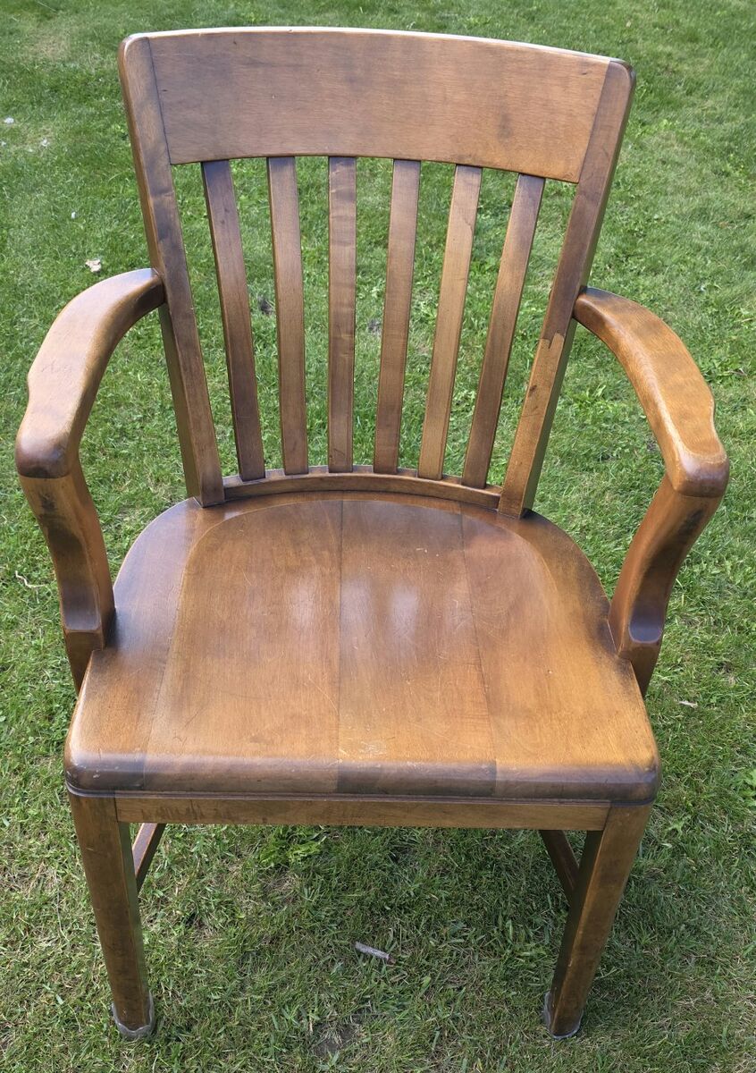 Vintage Traditional Library Banker Arm Chair.