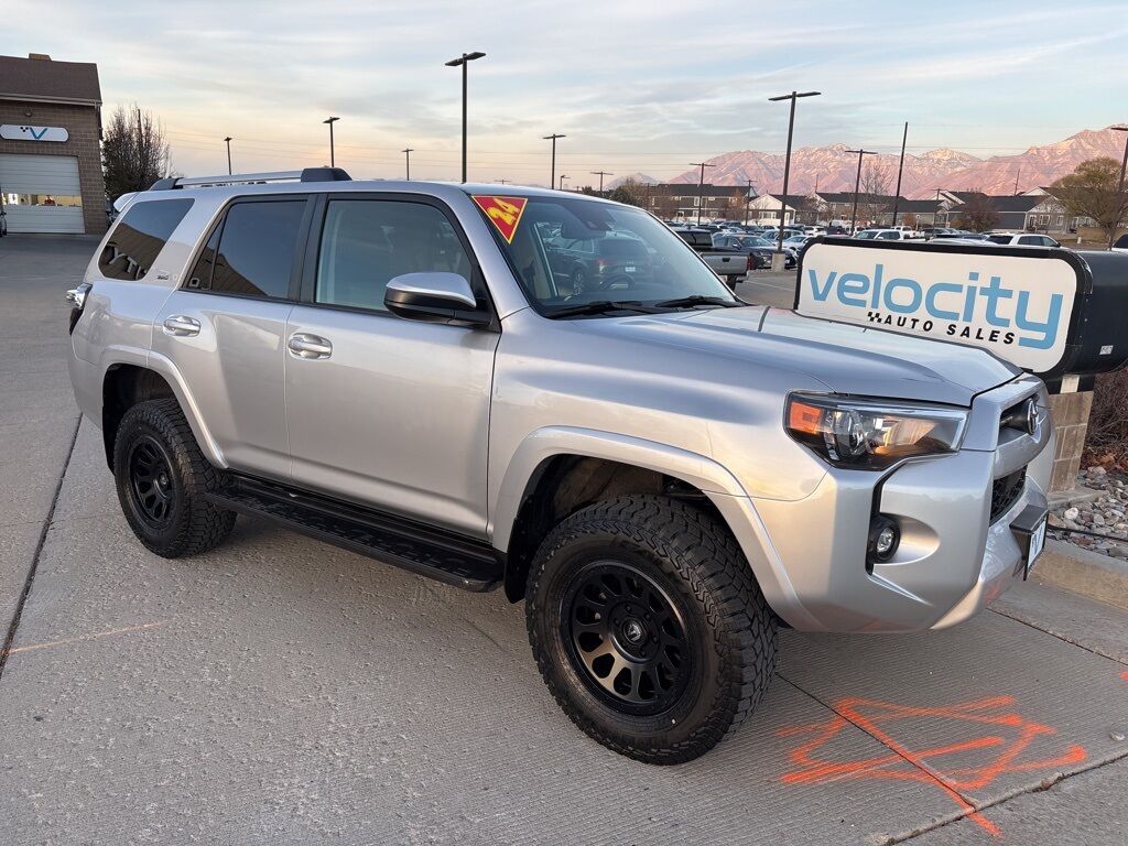 2024 TOYOTA 4RUNNER SR5