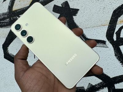 Samsung Galaxy S24, 128GB - Unlocked