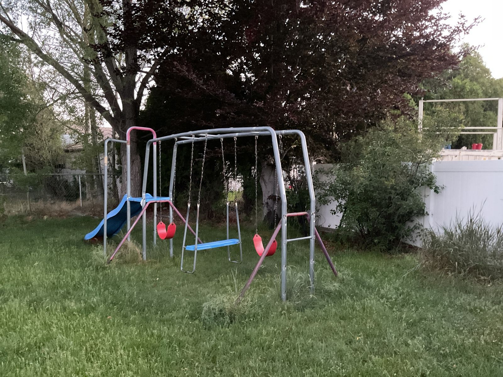 American Playworld Swingset