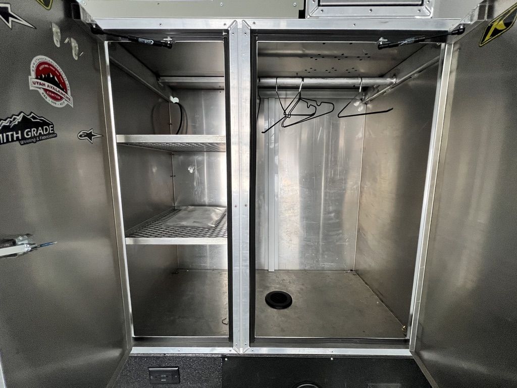 Main image 6