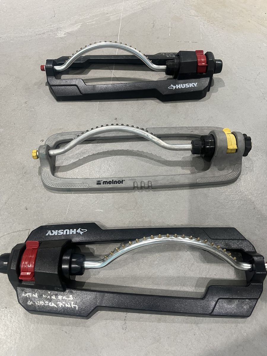 Oscillating sprinklers