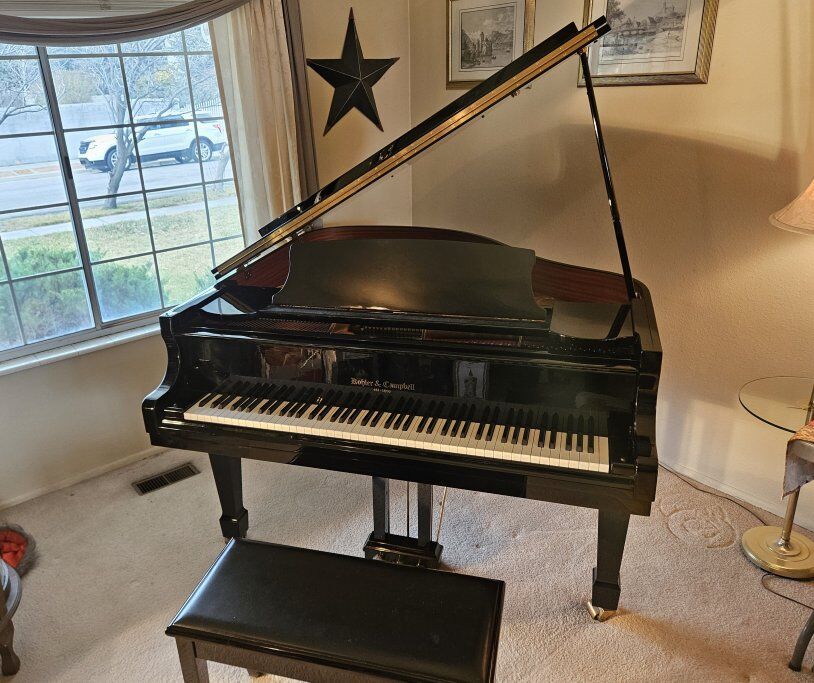 Baby Grand Piano Kohler & Campbell SKG500