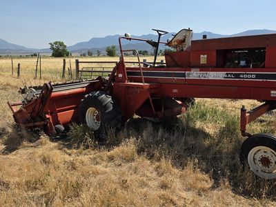 International 4000 Swather