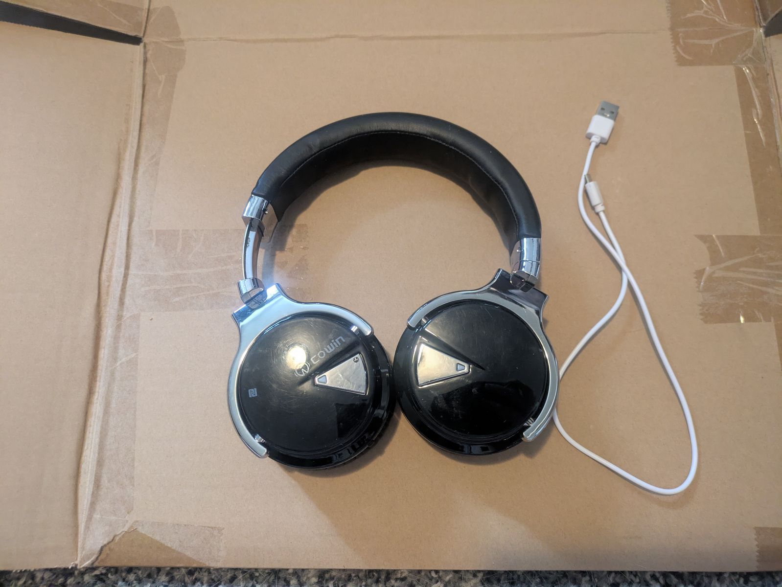 Cowin E7 Active Noise Cancelling Headphones in black with cord