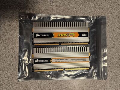 CORSAIR XMS2 DHX 4GB (2 x 2GB) DDR2 800 (PC2 6400) Dual Channel Kit Desktop