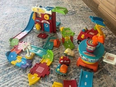 Childrens VTech train set