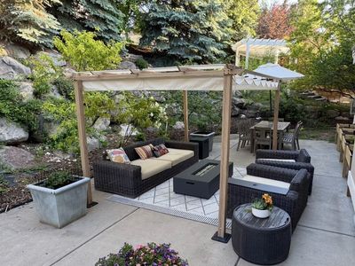 Metal Freestanding Pergola With Canopy