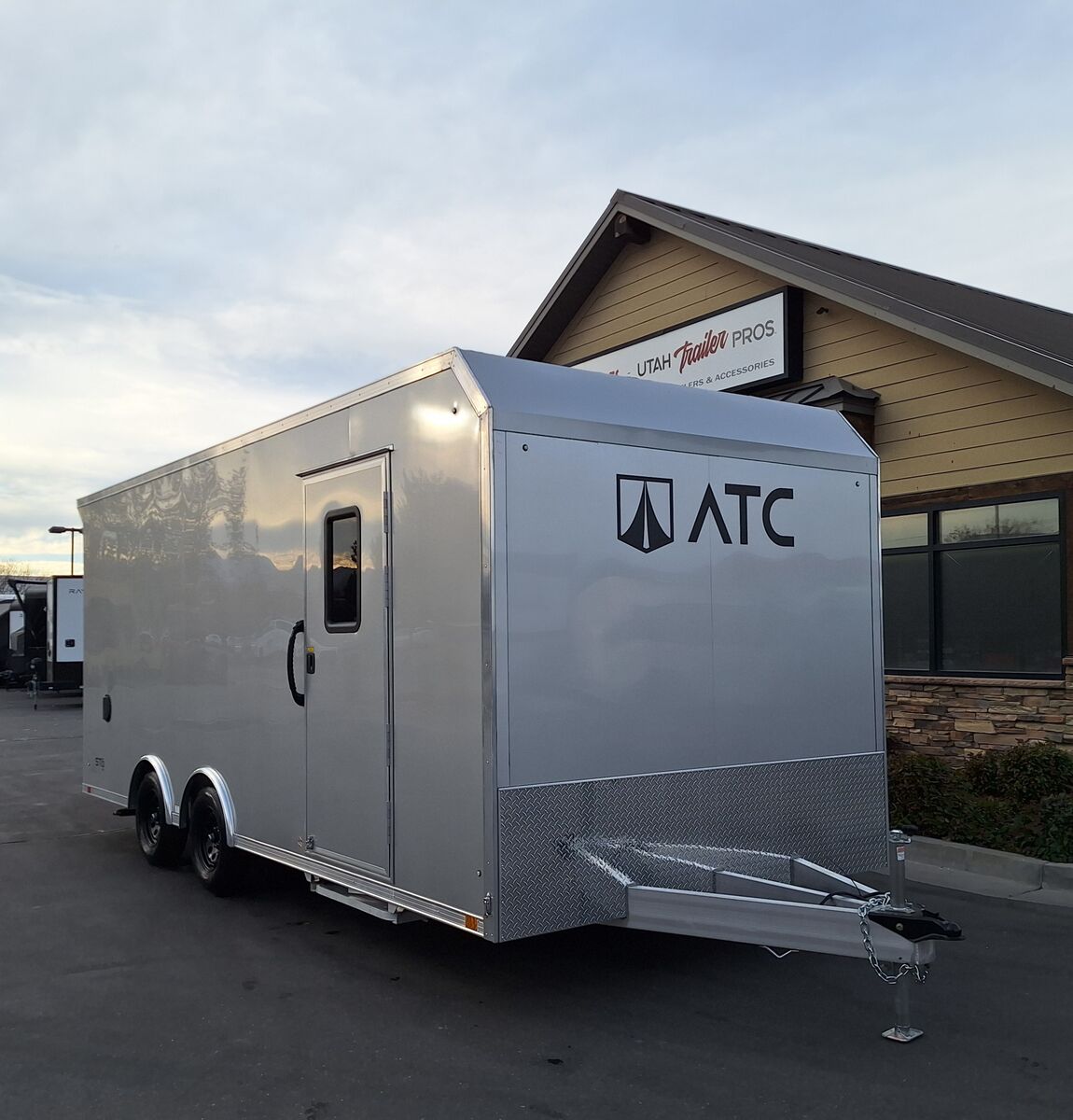 ATC 8x20 / 8.5x20 Sto 450 Enclosed Cargo Trailer All Aluminum w/Lifetrac!!!