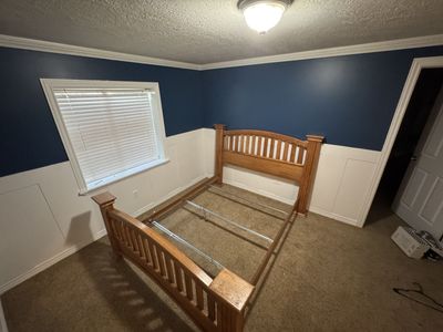 Queen Bed and Matching Dresser Set