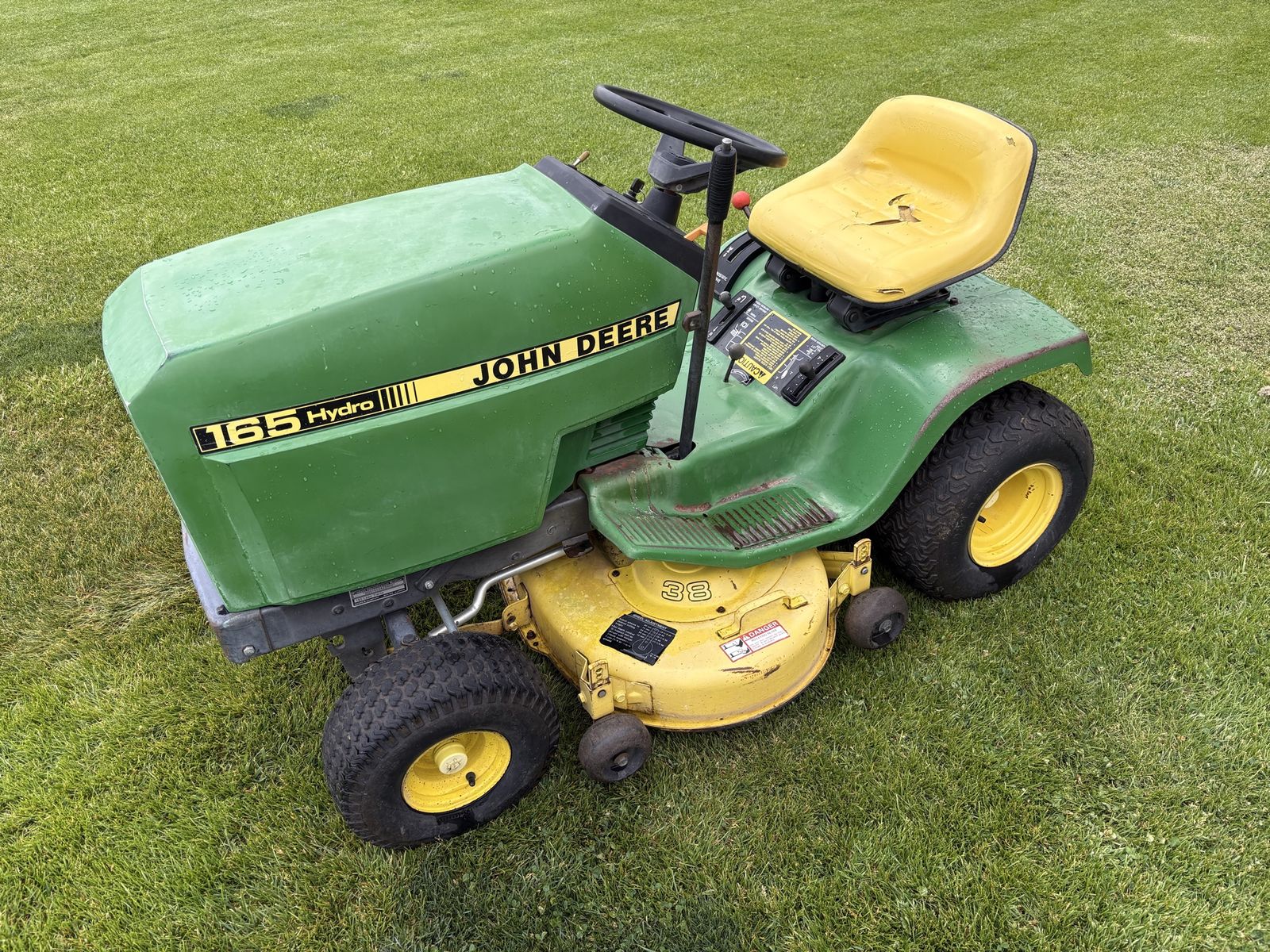 John deere 165 hydro riding mower