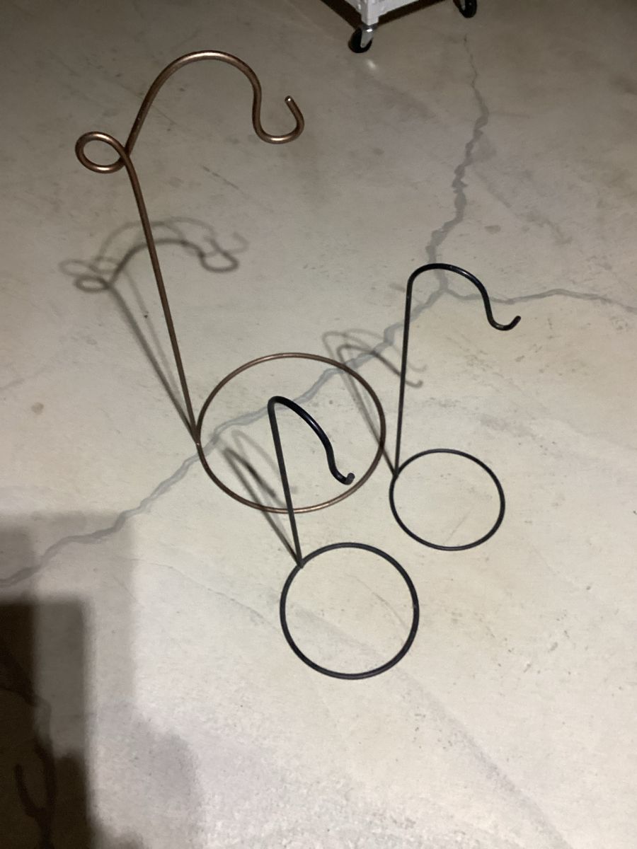 Floor stand hooks