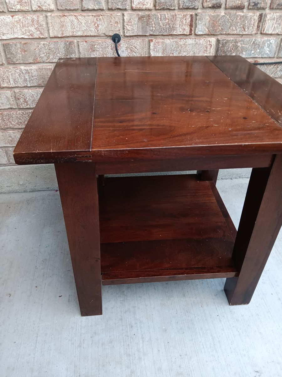 End table