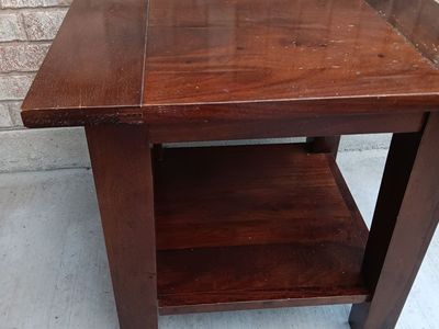 End table