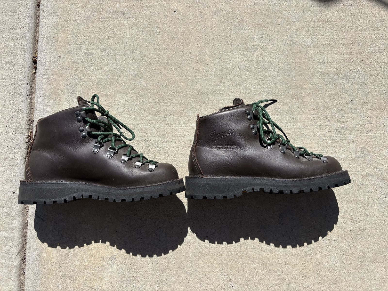 Danner Women’s Mountain Light II. Size 6.5.