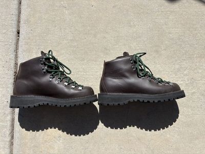 Danner Women’s Mountain Light II. Size 6.5.