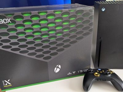 Xbox Series S – Excellent Condition – Controller Included
