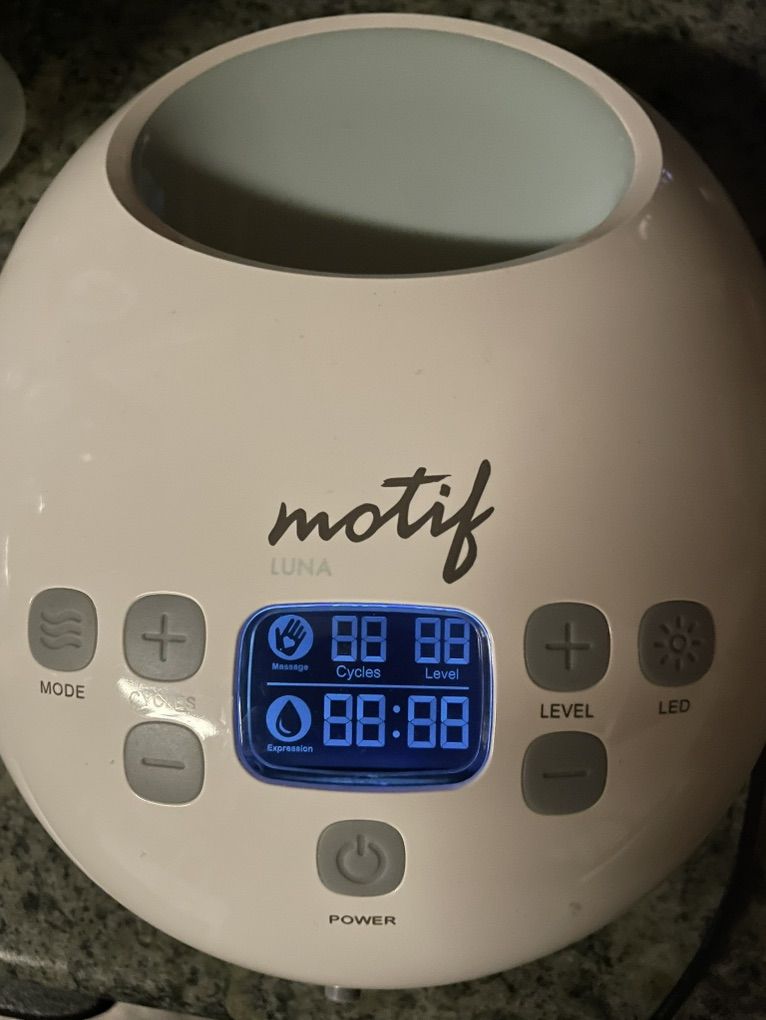 Motif Aura Breast Pump