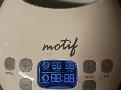 Motif Aura Breast Pump