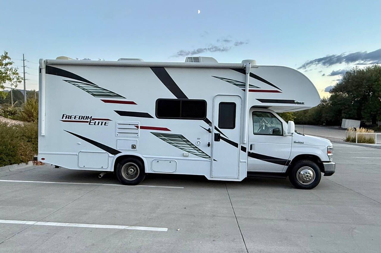 2019 Ford E350 CUTAWAY MOTOR HOME