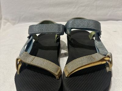 Teva Youth Size 4 Blue/Yellow/Green Sparkly Sandal