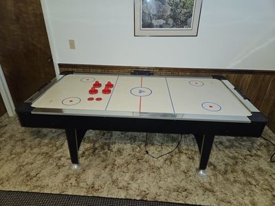 Air Hockey Table
