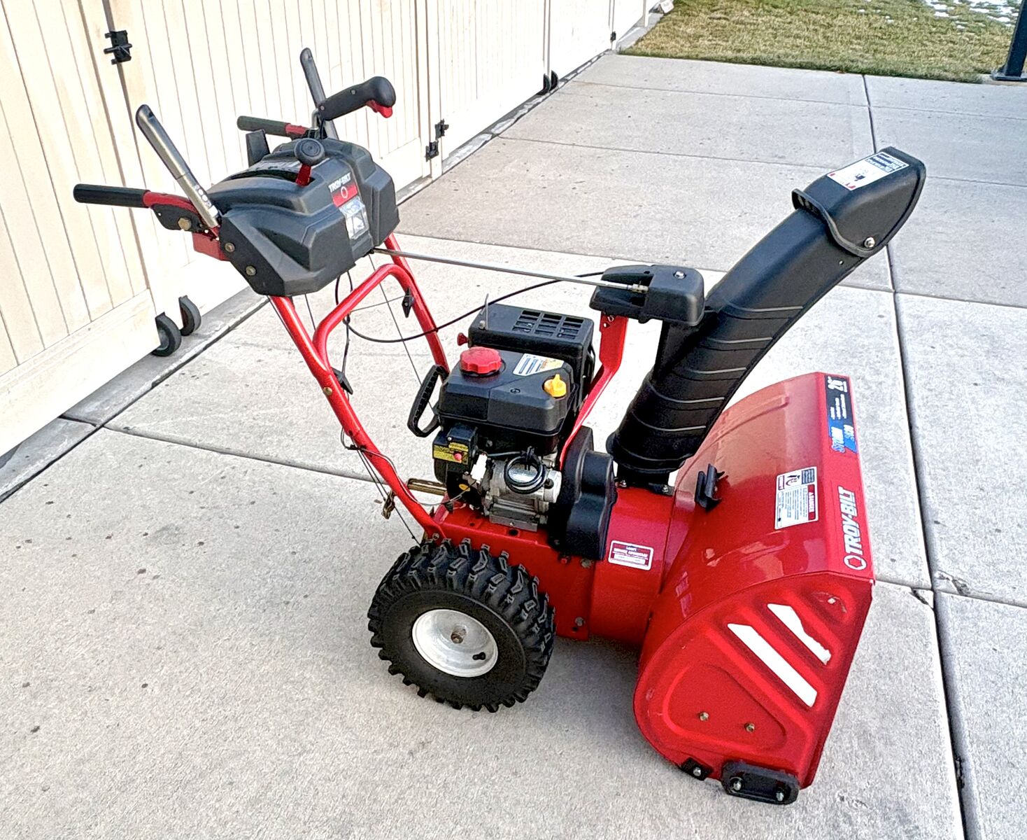 Troy-Bilt Storm 2620 Snowblower 26 inch Electric Start