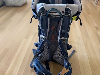 Child Carrier - Deuter Kid Comfort Pro