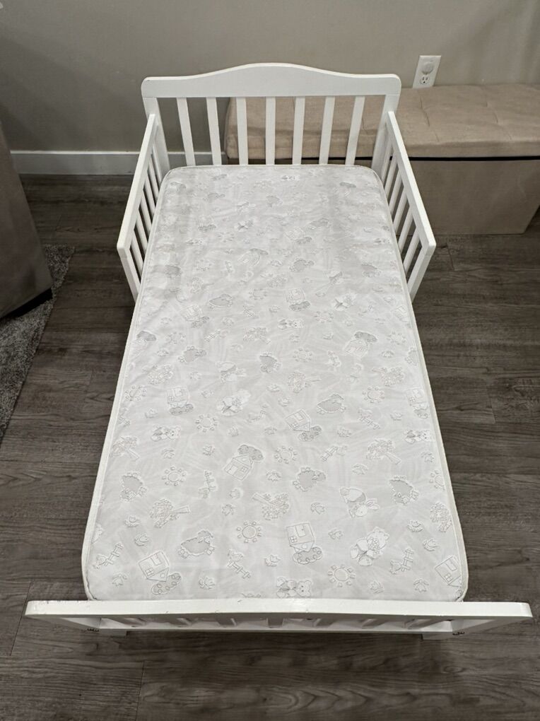 Toddler Bed & Brand New Mattress