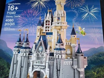 Lego 71040 Disney Castle Used Resealed.