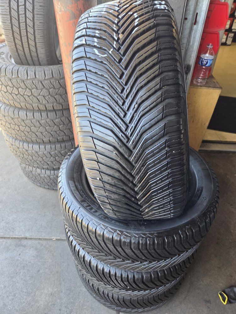 SET OF 235/50R17 MICHELIN CROSSCLIMATE2