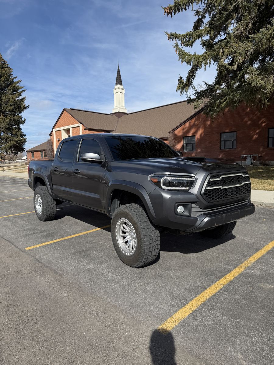 2016 Toyota Tacoma TRD Sport
